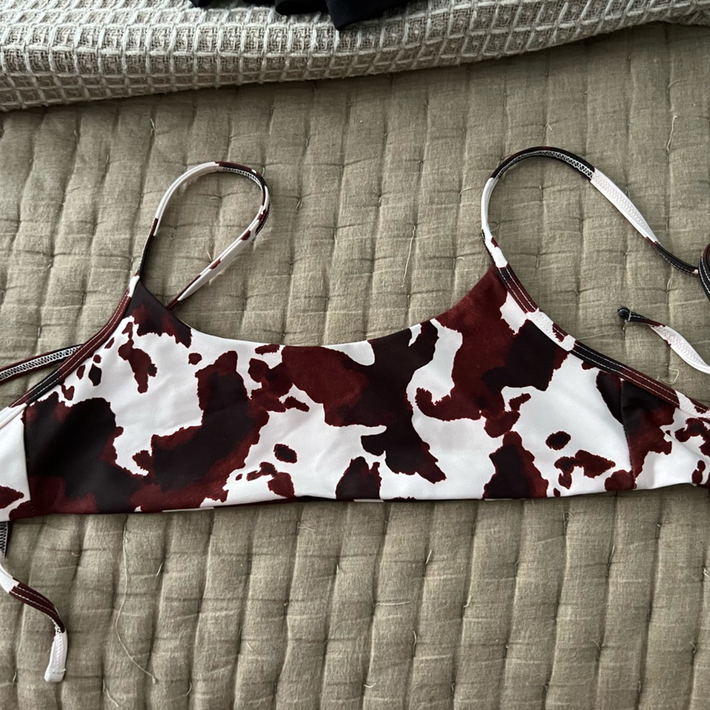 Skatie adult medium cow print bathing suit top